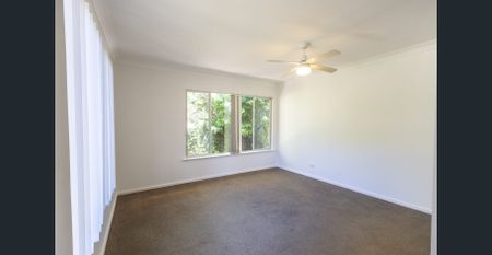 Three bedroom home in walking distance to Nelson Bay CBD - Photo 3