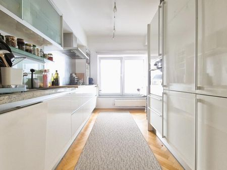 Stilvoll wohnen über den Dächern von Linz, 138 m² WNFL + 10 m² Dachterrasse, 4 Zimmer, Küche möbliert, Parkplatz optional! - Foto 2