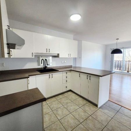 superbe 4 1/2 à Breakeyville, 1235$/M. - Photo 3