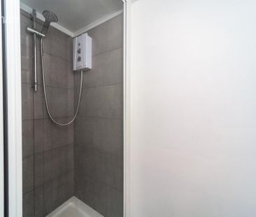 5 bedroom semi-detached house to rent - Photo 1