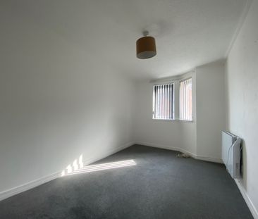 2 Bedroom Property To Rent - Photo 4