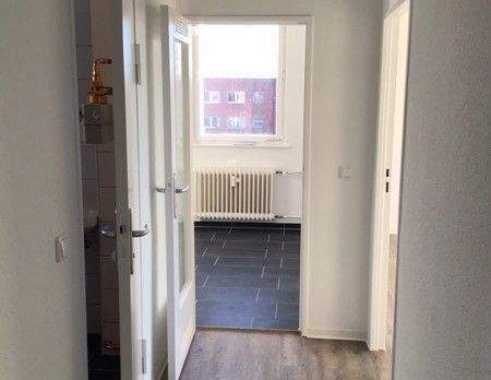 Nimm mich! sonnige 2-Zimmer-Wohnung mit großem Balkon - Photo 1