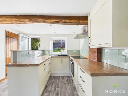 8 Upper Chirk Bank, Wrexham, LL14 5EA - Photo 2