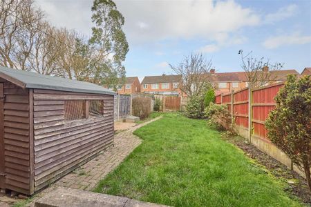 3 bedroom terraced house to rent - Photo 4