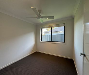 Low Maintenance 2 bedroom Unit - Photo 2