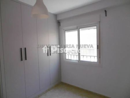 Piso en alquiler en Centro - Foto 2