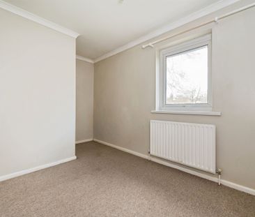 Bentley Green, Southampton - Photo 4