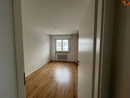 CHARMING 3½ ROOMS FULLY RENOVATED – Centre de la Roche - Photo 2