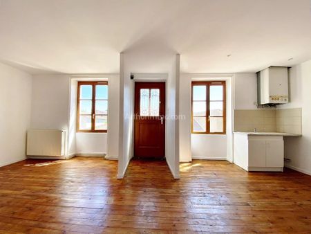 Location Appartement 3 pièces 75 m2 à Pouilly-les-Nonains - Photo 3