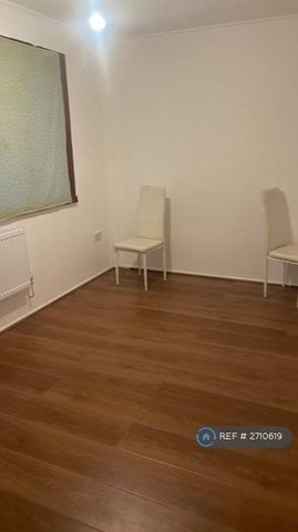 3 bedroom end of terrace house to rent - Photo 5