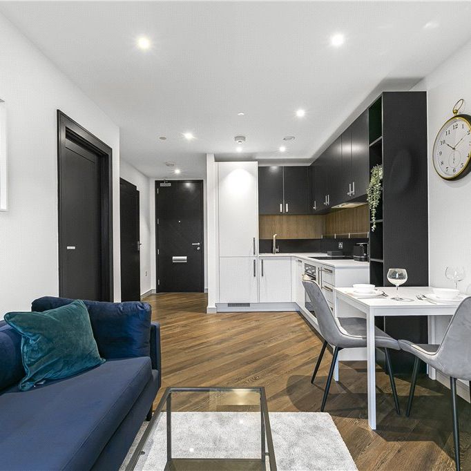 Eden Grove, Staines-upon-Thames, Surrey, TW18 4ZW - Photo 1
