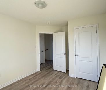 Condo Townhouse For Lease | S7316512 - Photo 6