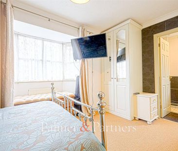 3 bedroom semi-detached house to rent - Photo 6