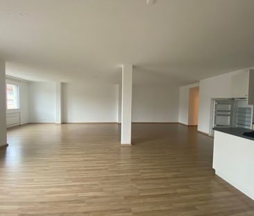 Moderne 3.5-Zimmer-Wohnung mit Aussicht in Emmenbrücke - Photo 3