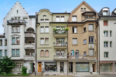 Jugendstilwohnung in unmittelbarer Nähe zum Kantonsspital - Photo 2