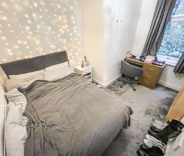 4 bedroom terraced house to rent - Photo 4