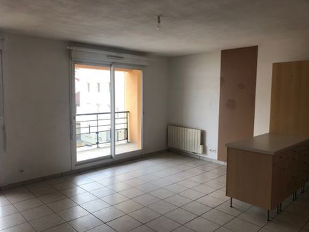 APPARTEMENT T3 A LOUER - Photo 4