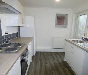 2 bed flat to rent in Devon Road, Hebburn, NE31 - Photo 1