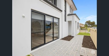 Coastal Convenience - Photo 2