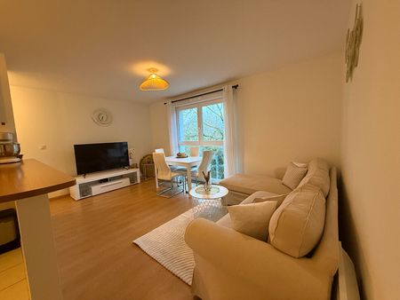 Location Appartement 2 pièces 40m² - Photo 2