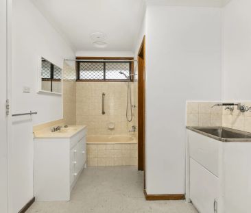 Character & Coastal Charm - Photo 5