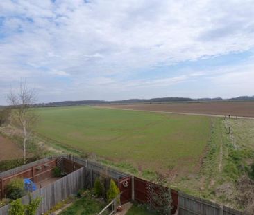3 bedroom end of terrace house to rent - Photo 4
