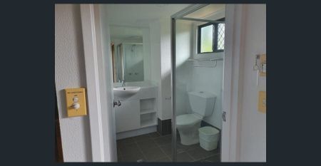 Just bring your toothbrush! - Photo 4