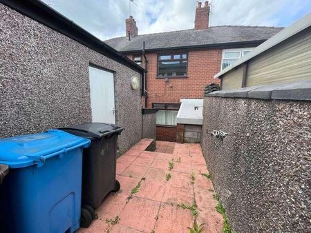Acre Lane, Derker, OL1 - Photo 2