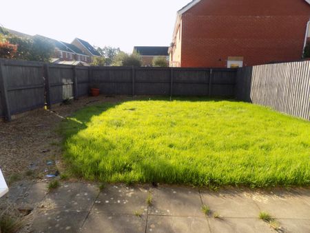 3 bedroom detached house to rent - Photo 5