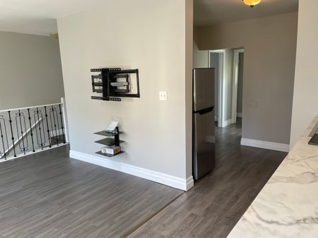 37 McKay Street - $1400 P.O.U. - Photo 2