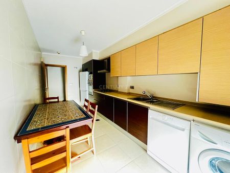 Apartamento espaçoso e moderno para arrendamento - Photo 5