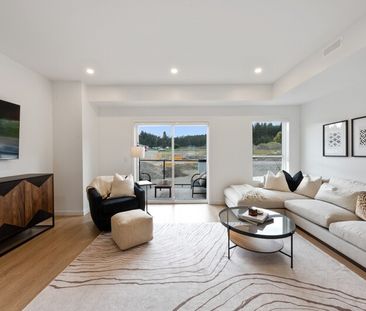 PET FRIENDLY Modern Townhome - Photo 3