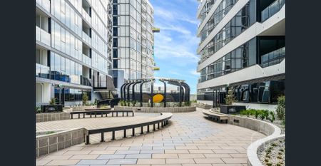 Stylish Furnished Apartment in the Heart of Box Hill I 2Bed 2Bath 1Car - Photo 3