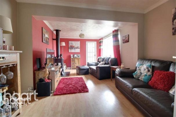 3 bedroom semi-detached house to rent - Photo 1