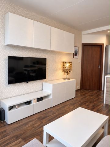 Pronájem bytu 2+kk • 33 m² bez realitkyKošťálkova, Praha - Kobylisy - Photo 2