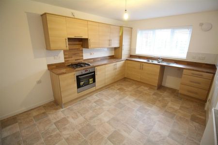 3 Bedroom House - Detached - Photo 3