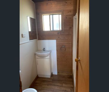 Self Contained Cabin – Furnished - Photo 3