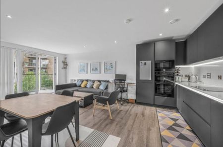 2 bedroom flat to rent - Photo 2