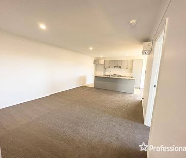 3 Bedroom Duplex with Ensuite for Lease - Photo 1