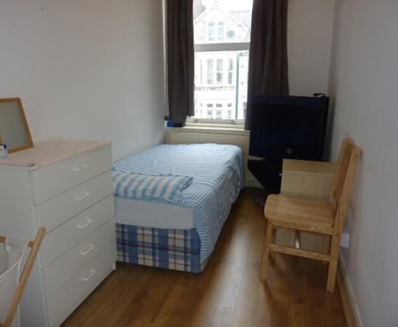 House share to rent - Photo 2