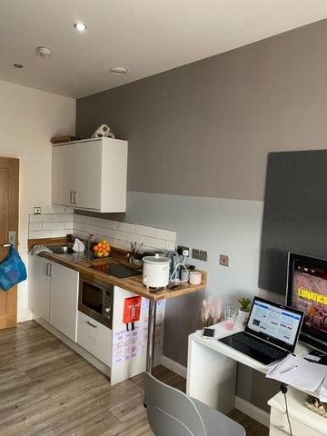 Studio to rent - Photo 3