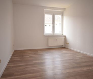 TOP • Laminat • 2-Zimmer • Laminat • Bad mit Wanne & Fenster • glei... - Photo 2