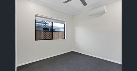 Executive home in quiet culdesac - Photo 4