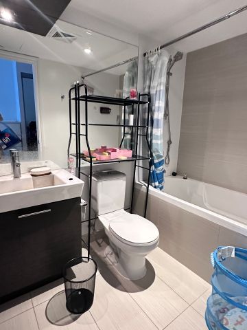 For Lease - 386 Yonge Street Unit# 1715, Toronto, Ontario - Photo 2