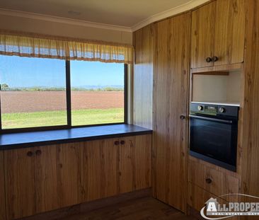 Gorgeous Farm Home For Rent - Photo 4