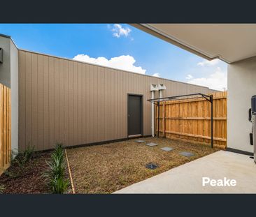 29 Shale Court, Berwick, Vic 3806 - Photo 2