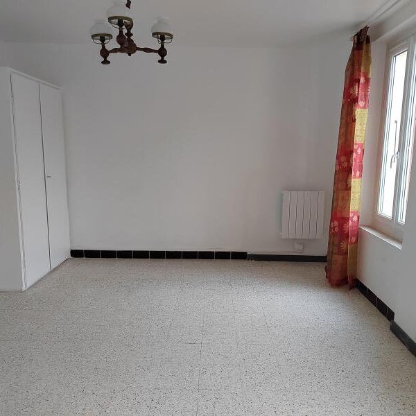 Location Appartement 1 Pièce 34 m² - Photo 1