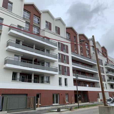 Location Appartement 44m² NEUILLY SUR MARNE 93330 - Photo 3
