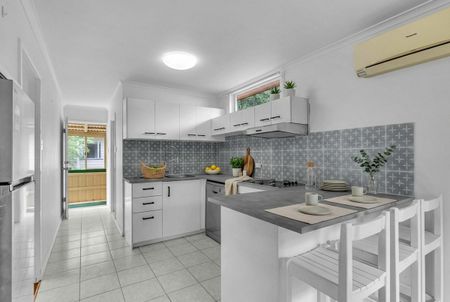 1/3 Burnham Road, Bardon - Photo 3