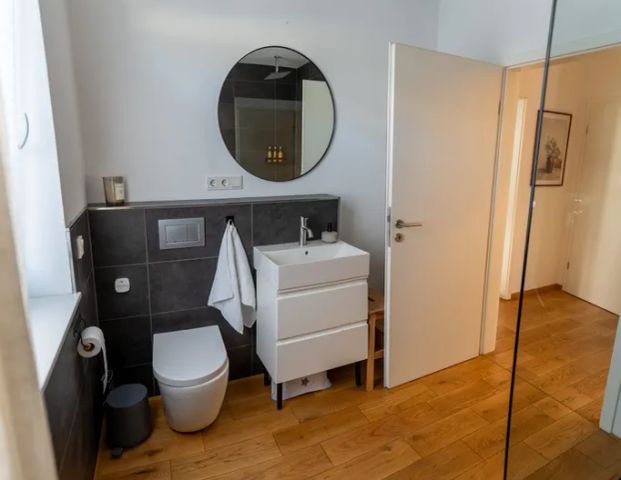 Moderne Erdgeschosswohnung mit Sauna & Garten - Foto 1
